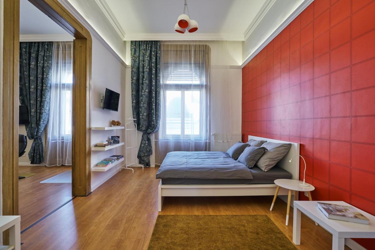 Nanirol Apartment At Gellert Bath Budapest Eksteriør bilde