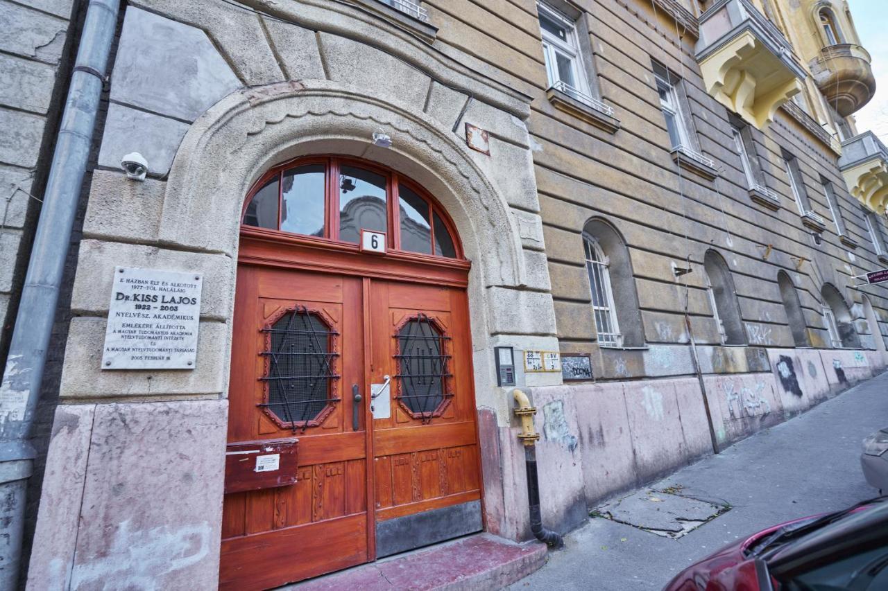 Nanirol Apartment At Gellert Bath Budapest Eksteriør bilde