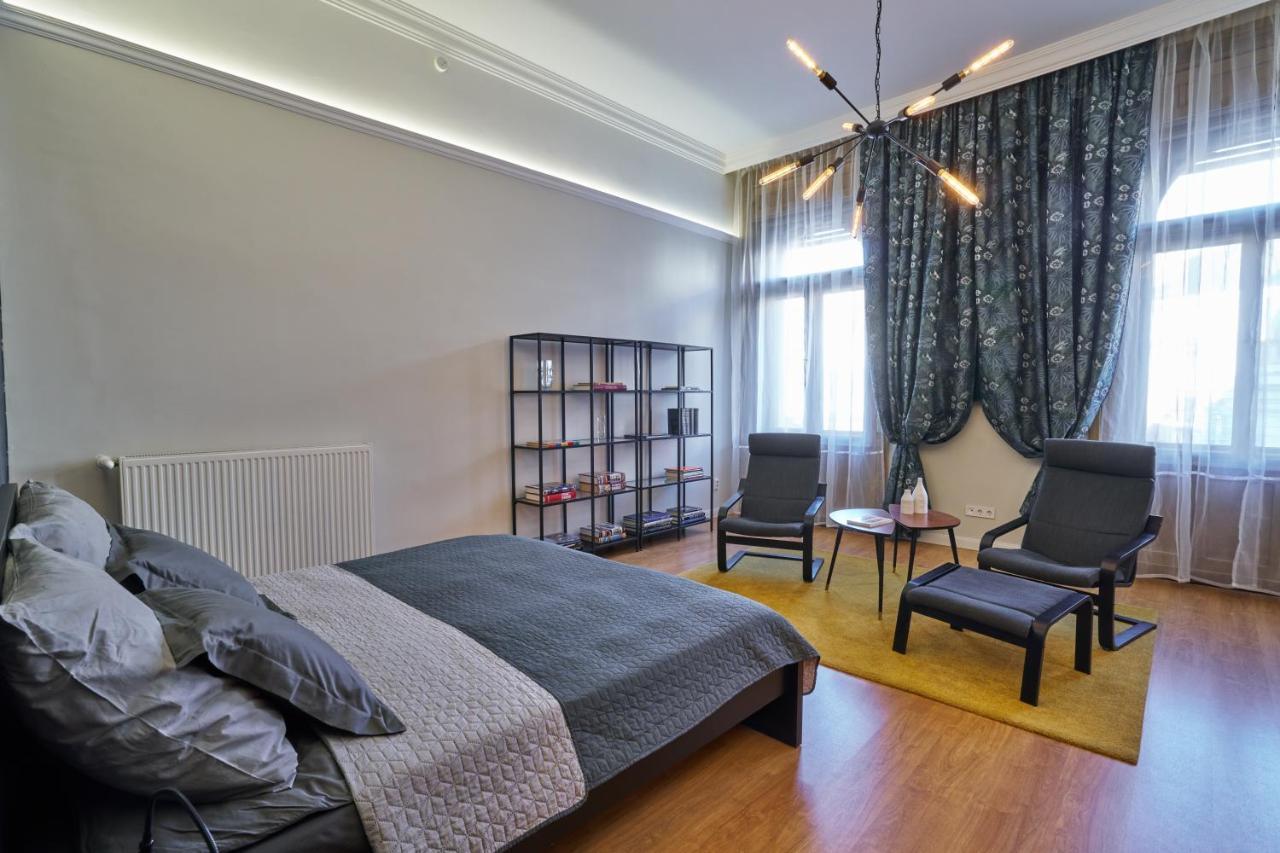 Nanirol Apartment At Gellert Bath Budapest Eksteriør bilde