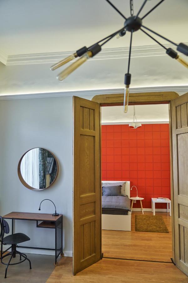 Nanirol Apartment At Gellert Bath Budapest Eksteriør bilde